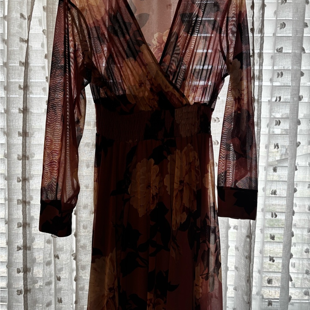 Elegant Floral V-Neck Dress